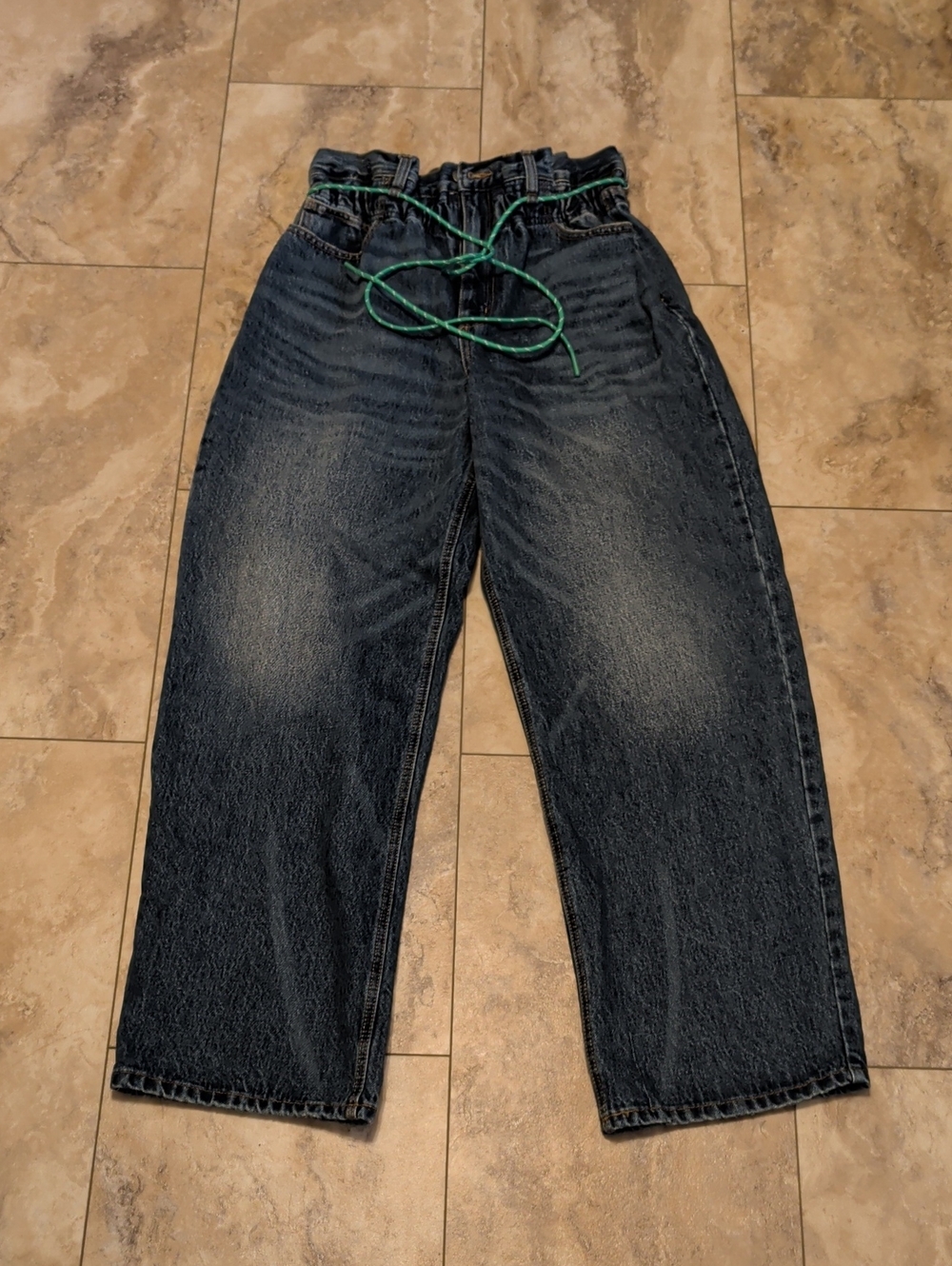 KBB by Kahlana Dark Wash Women’s Barrel Leg Jeans w/ Green Drawstring Size 8 Nwt